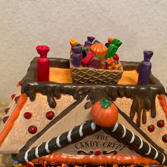 Sugar And Spice LEMAX Gingerbread Village Halloween The Candy Crypt RETIRED - Picture 5 of 12